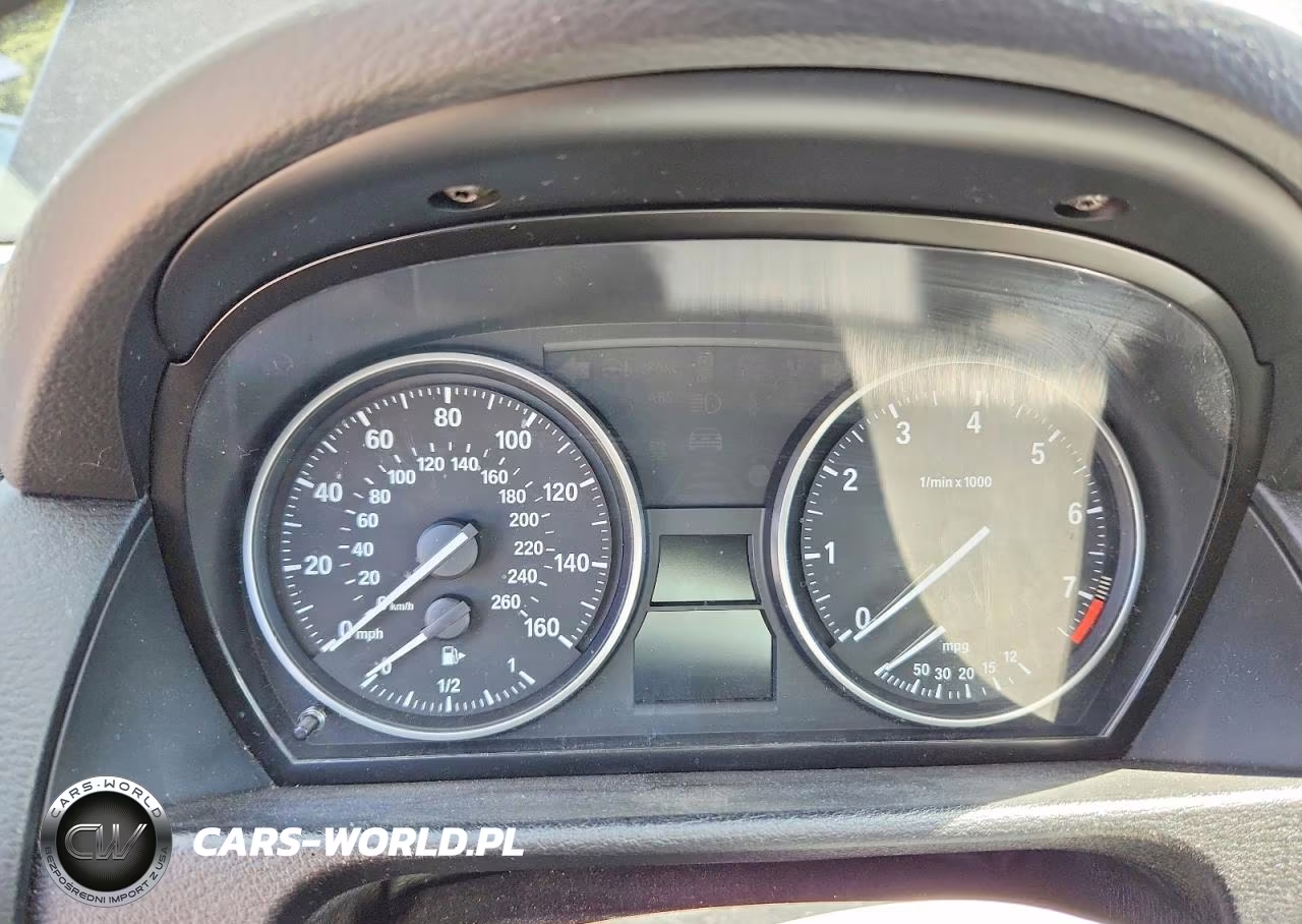 2014 BMW X1 xDrive28I VIN:WBAVL1C57EVY10789 - 9