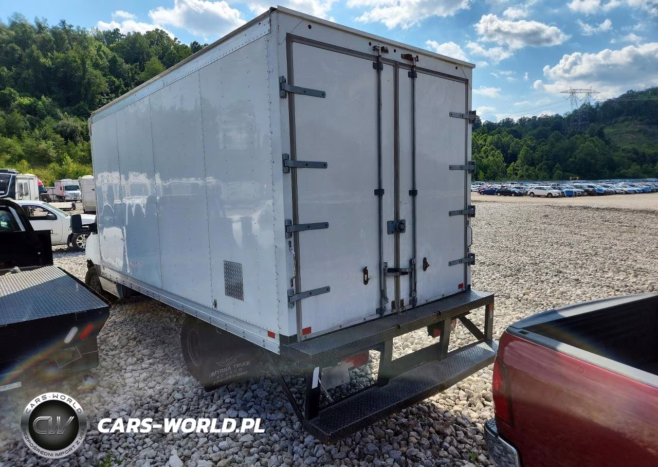 2019 Mercedes-Benz Sprinter Box Truck VIN:WDAPF4CD7KN032598 - 2