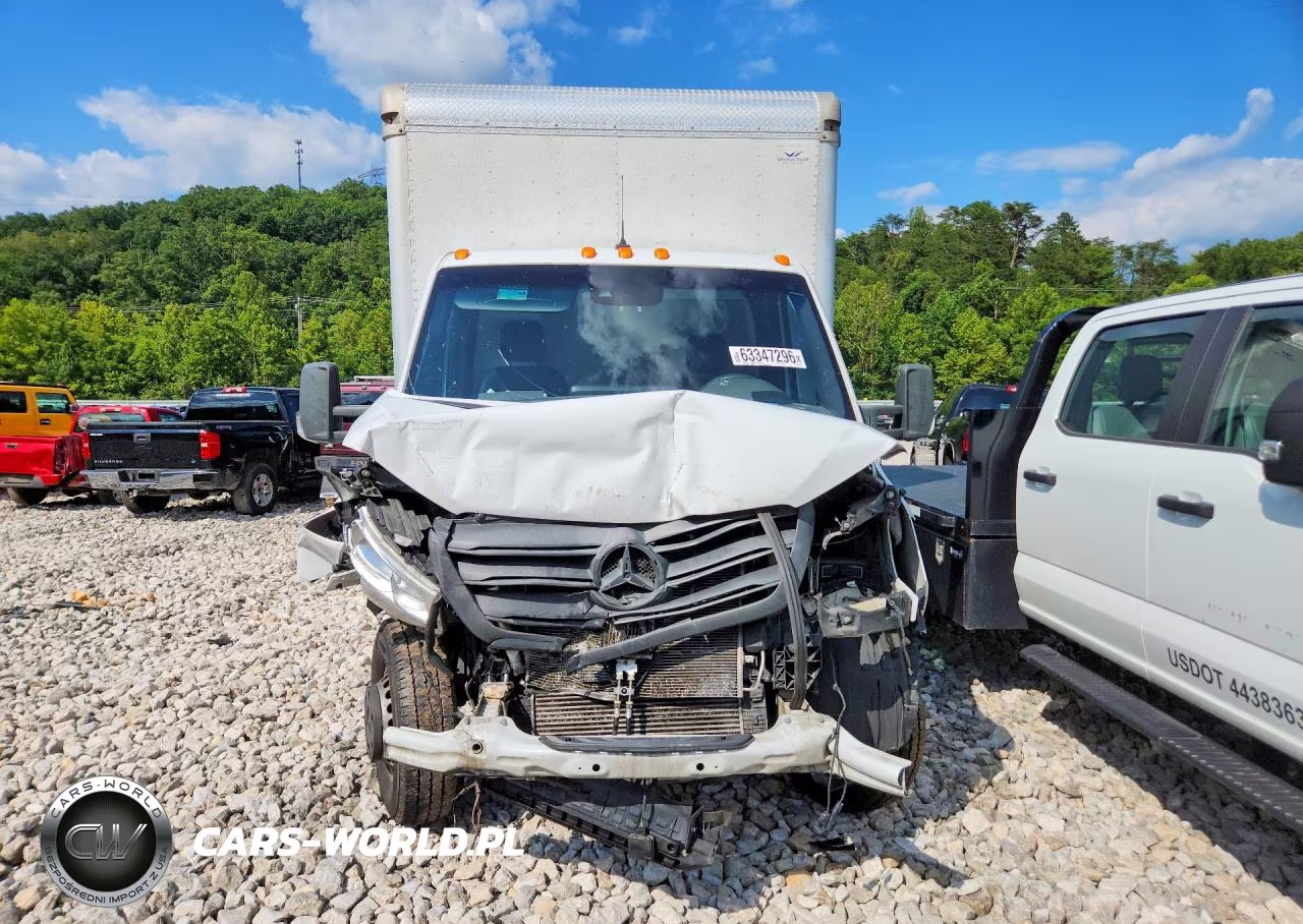 2019 Mercedes-Benz Sprinter Box Truck VIN:WDAPF4CD7KN032598 - 5