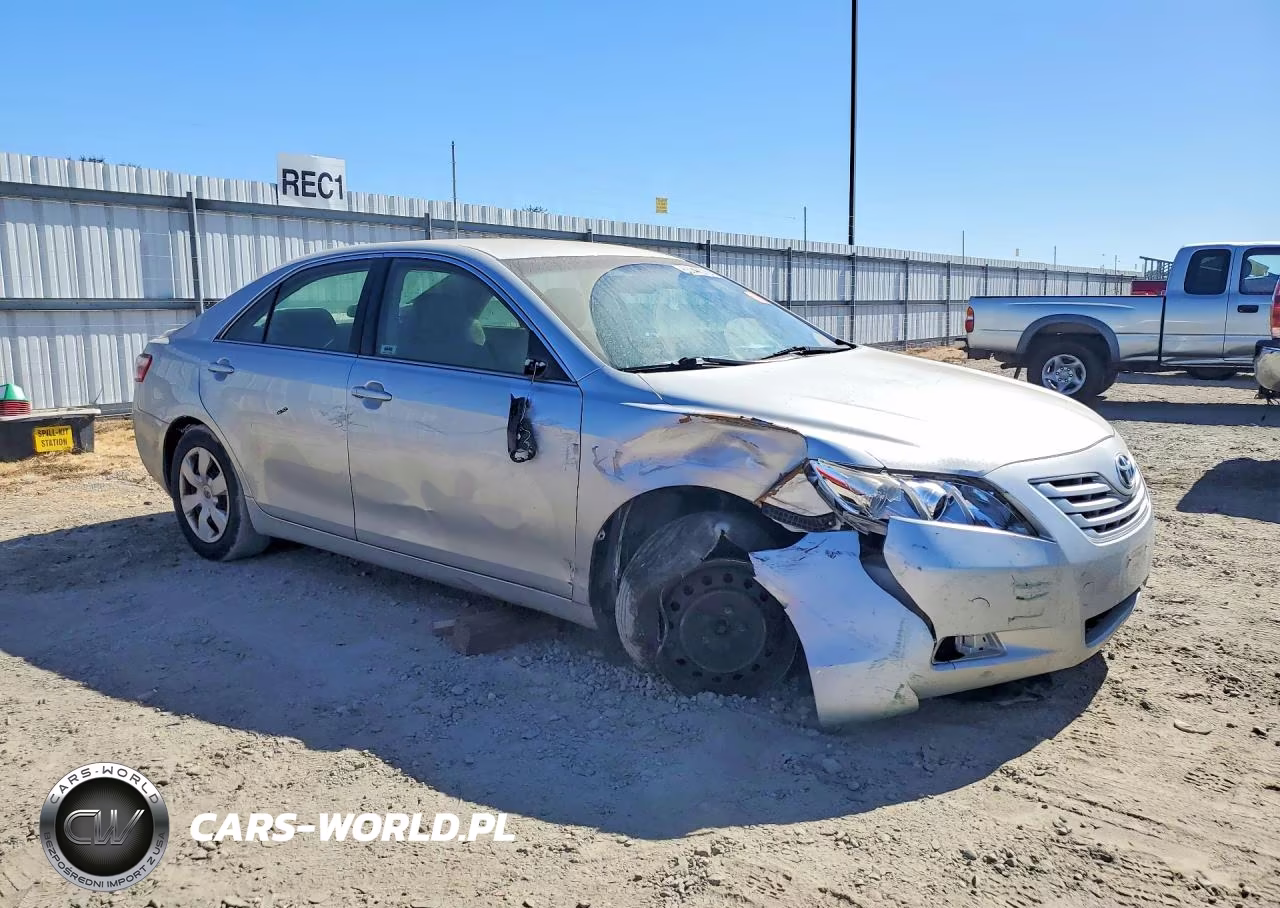 2007 Toyota Camry Le VIN:JTNBE46KX73126106 - 4