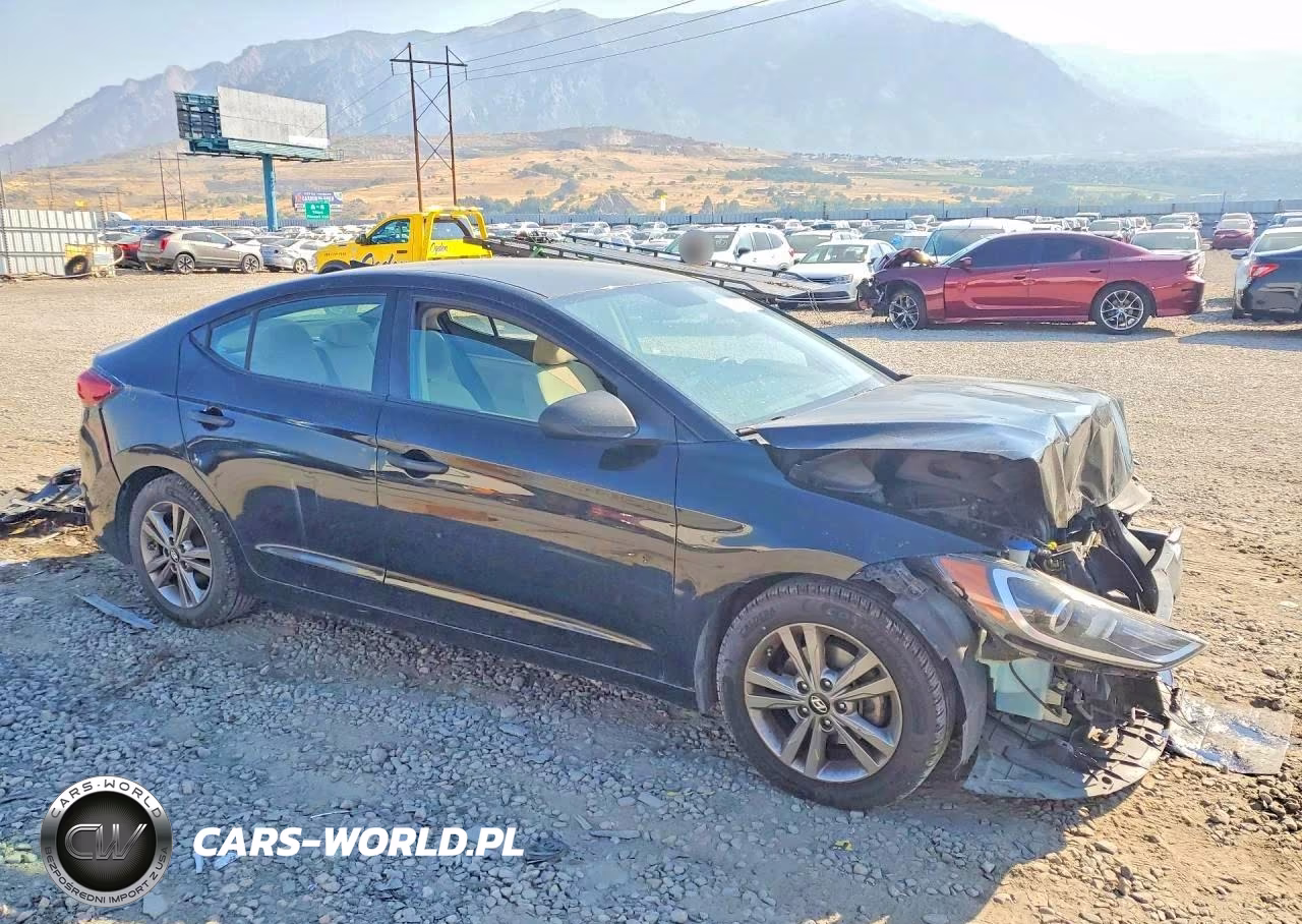 2018 Hyundai Elantra Sel VIN:5NPD84LFXJH382088 - 4