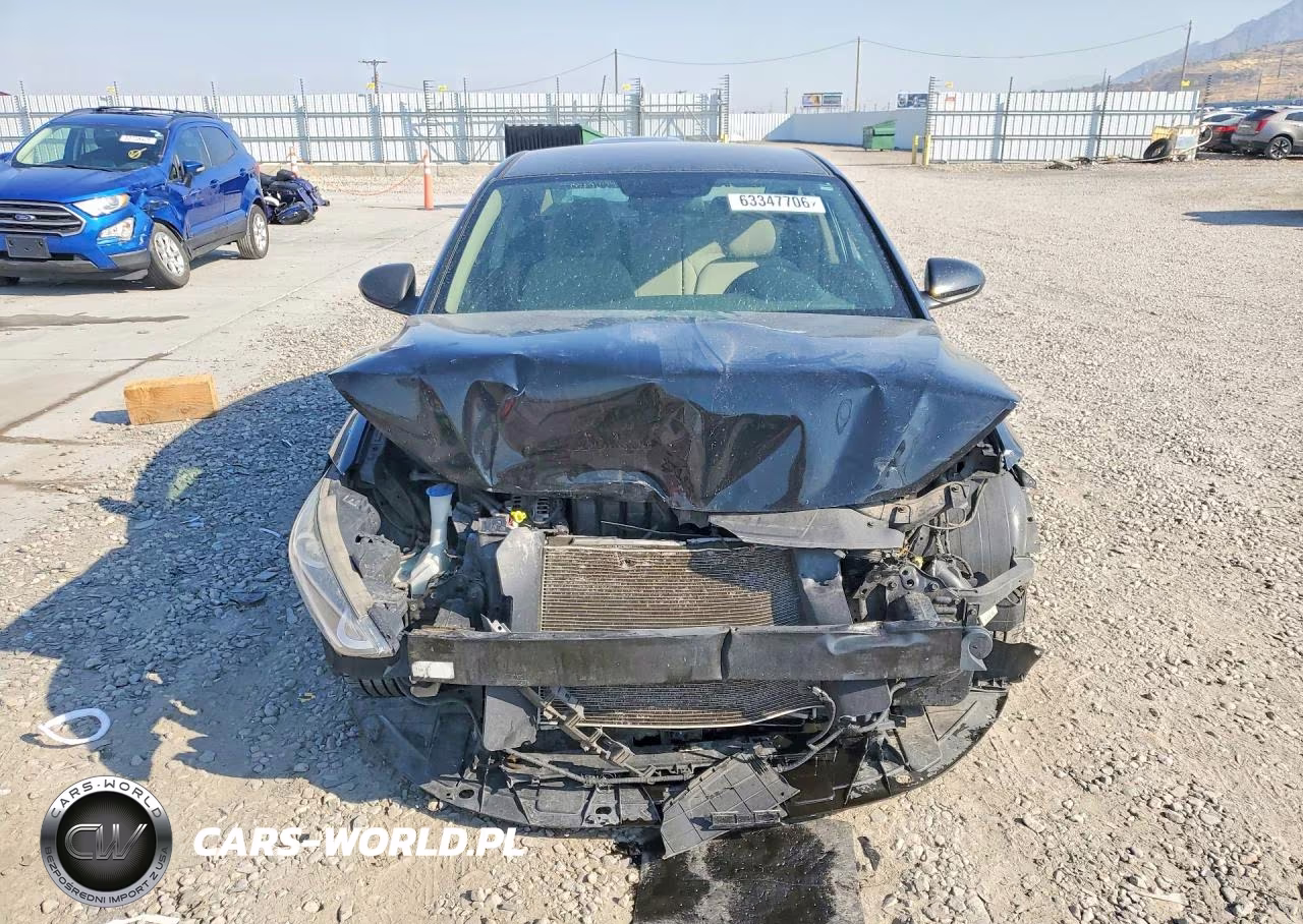 2018 Hyundai Elantra Sel VIN:5NPD84LFXJH382088 - 5