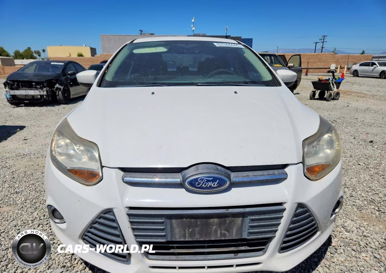 2012 Ford Focus Se VIN:1FAHP3F25CL196809 - 5