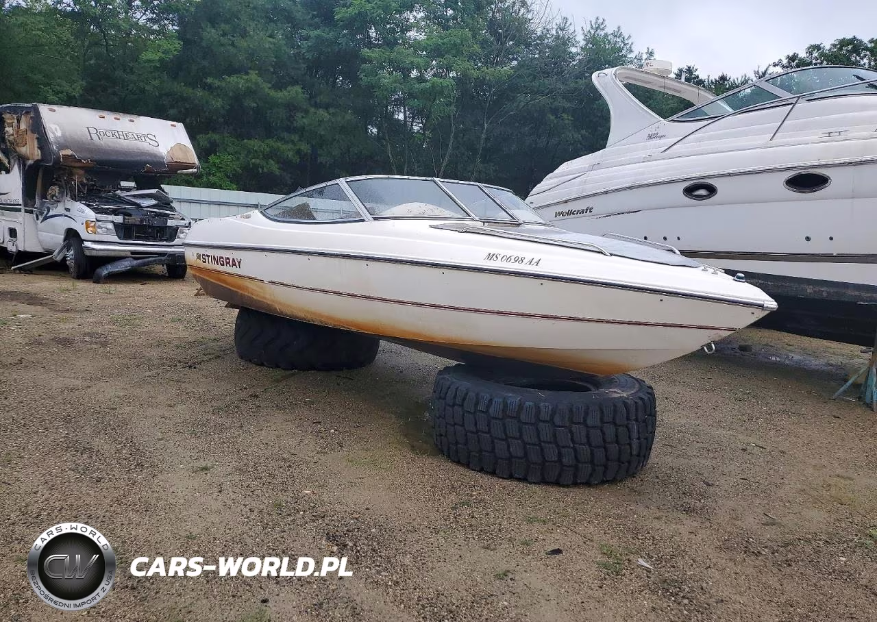 1997 Stingray Boat Co Boat 18' - Boat – zdjęcie 1 z 10