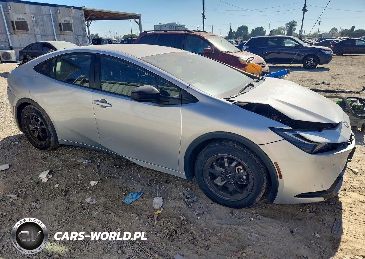 2024 Toyota Prius Le VIN:JTDACAAU5R3029315 - 4