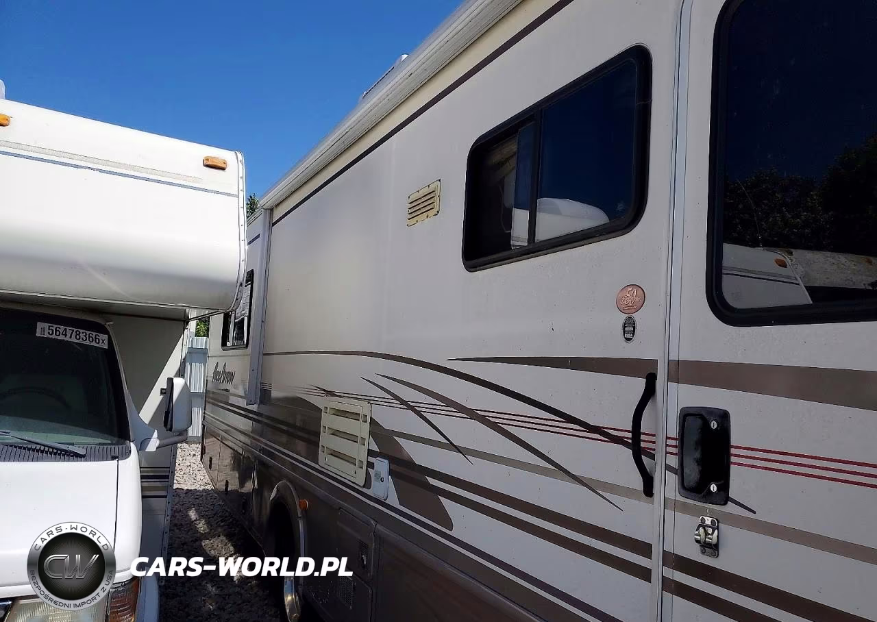 2000 Fleetwood Pace Arrow Rv VIN:1FCNF53S3Y0A02495 - 10
