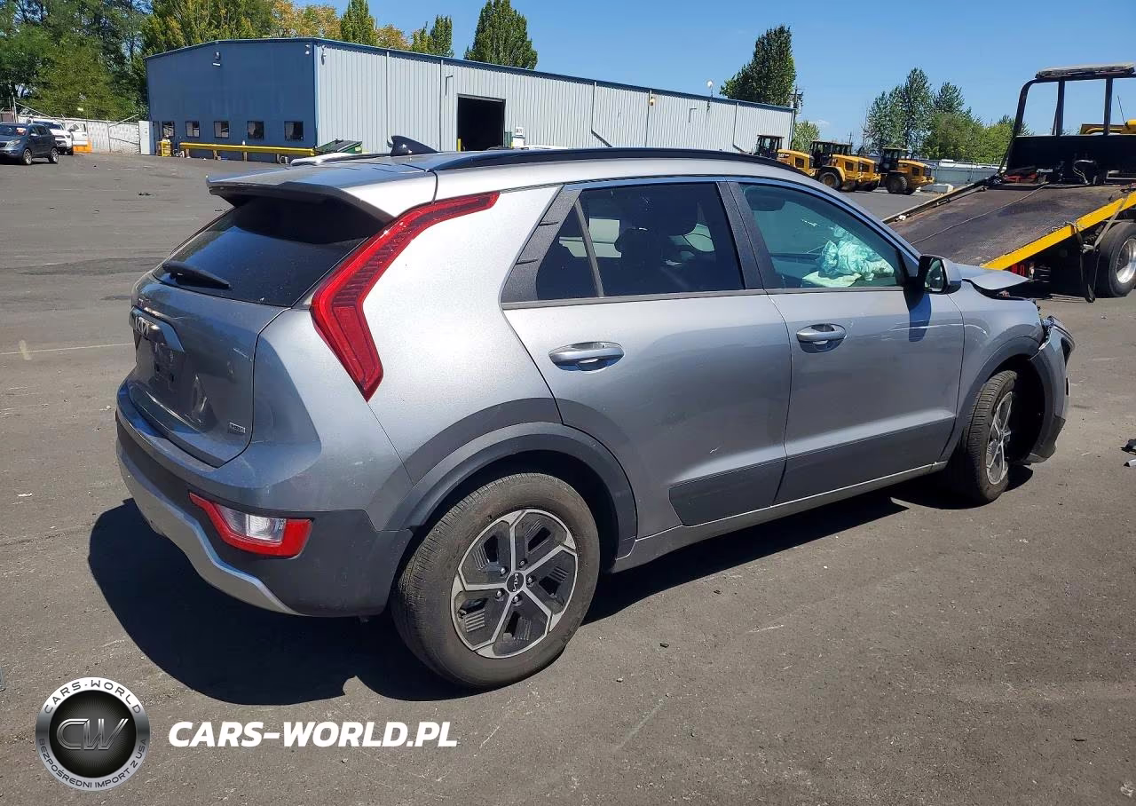2024 Kia Niro Lx VIN:KNDCP3LEXR5121362 - 3