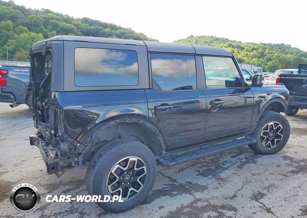 2023 Ford Bronco Base VIN:1FMDE5DH5PLB51985 - 3