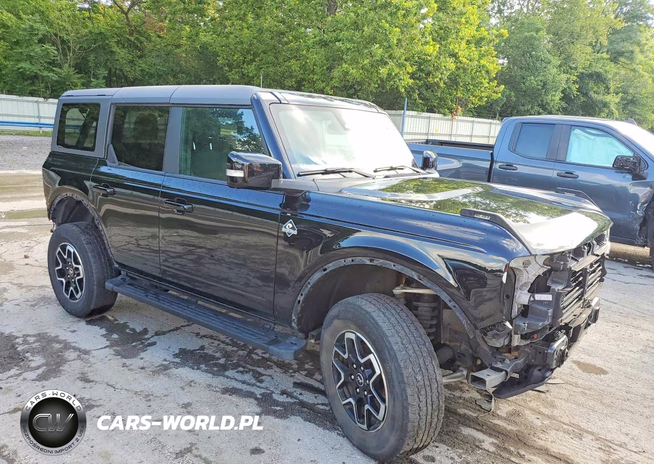 2023 Ford Bronco Base VIN:1FMDE5DH5PLB51985 - 4