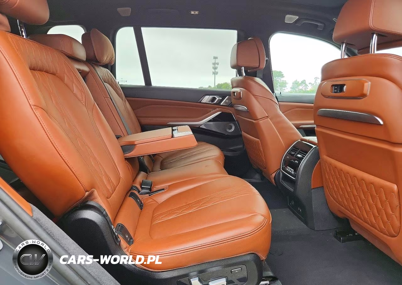 2024 BMW X7 xDrive40I VIN:5UX23EM03R9U30622 - 11