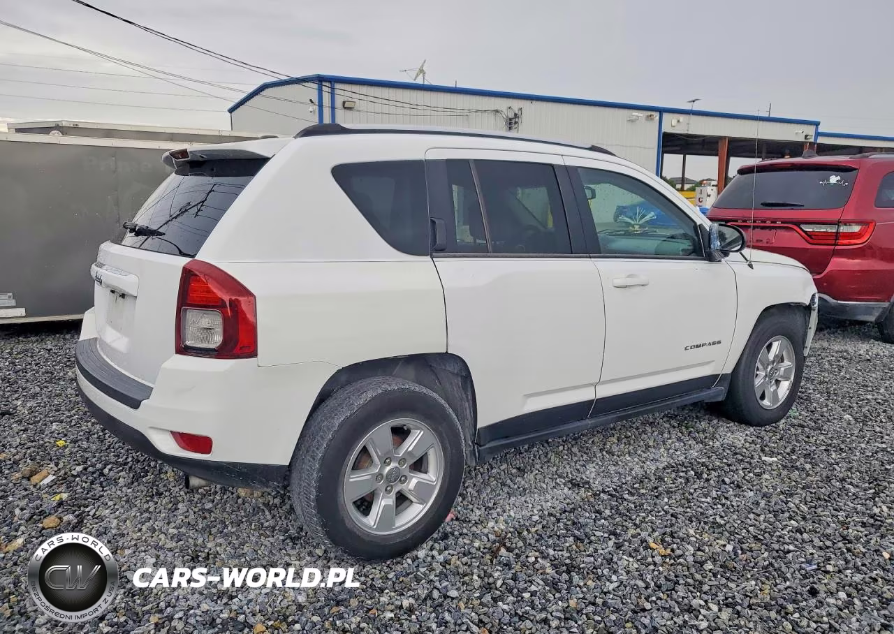2014 Jeep Compass Sport VIN:1C4NJCBA2ED643332 - 3