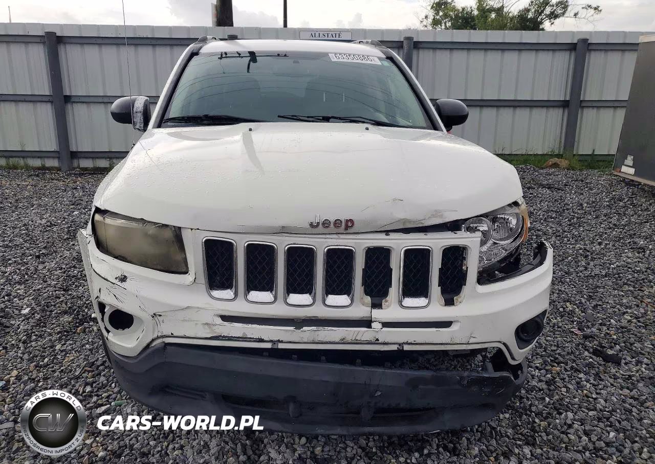 2014 Jeep Compass Sport VIN:1C4NJCBA2ED643332 - 5