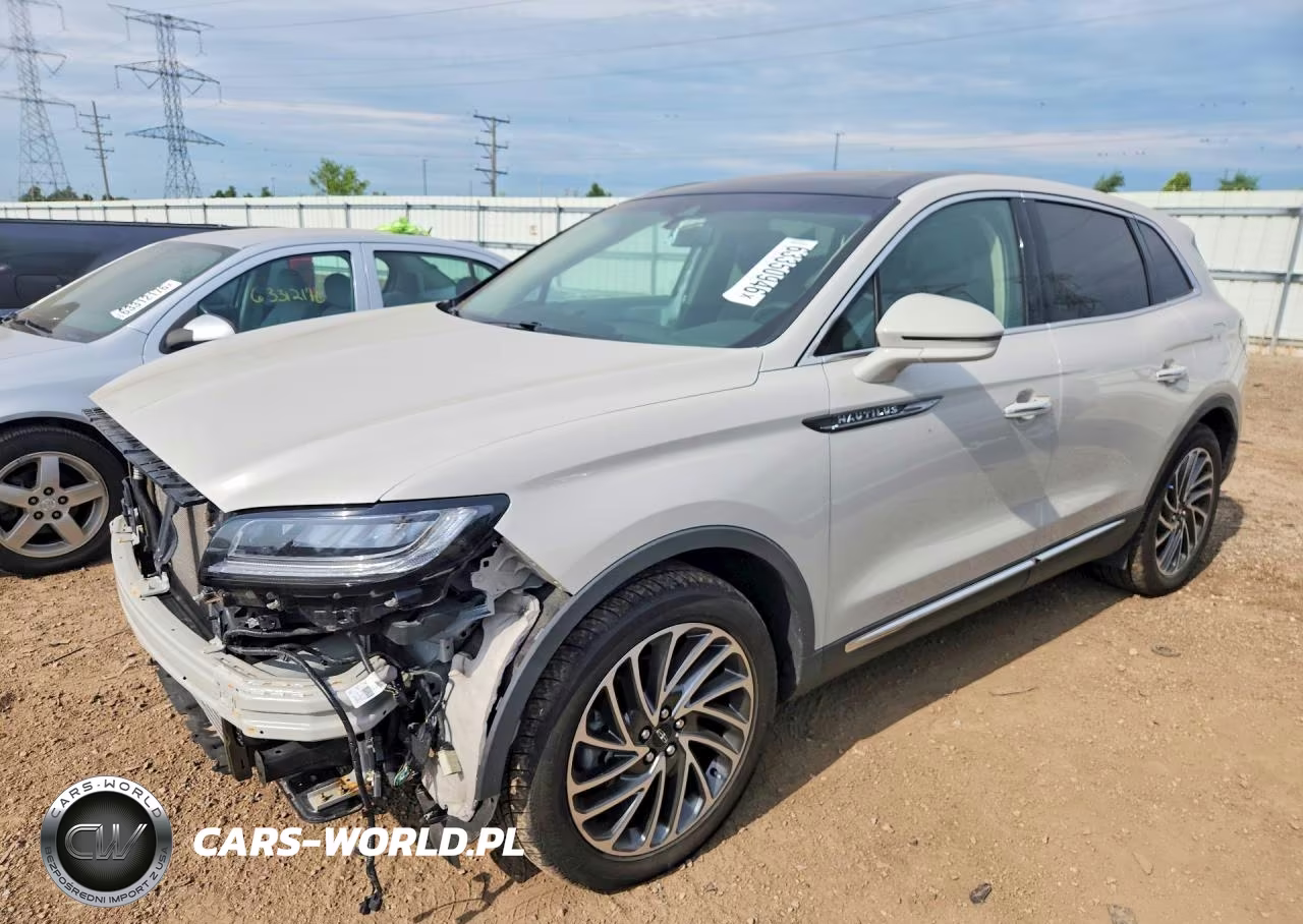 2019 Lincoln Nautilus Reserve – zdjęcie 1 z 13