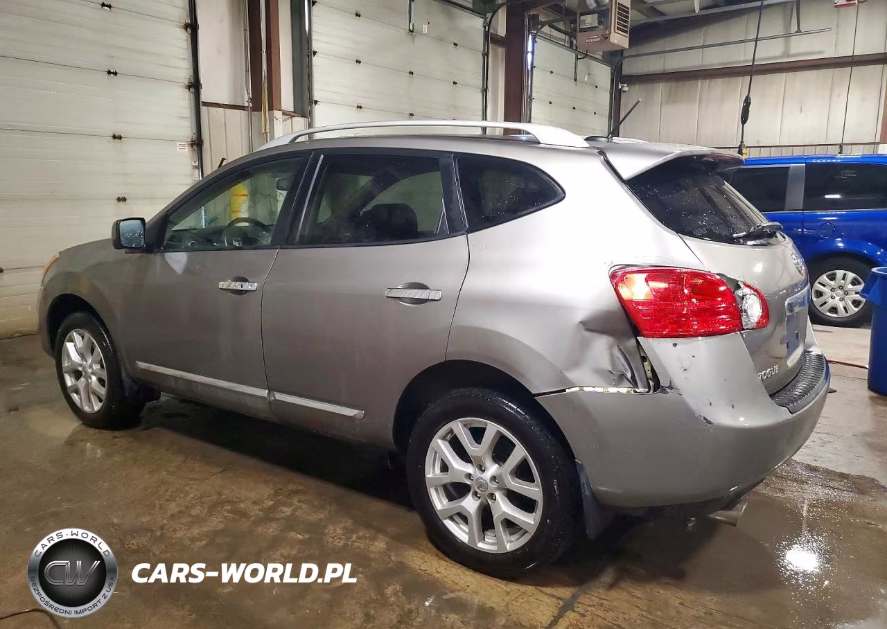 2013 Nissan Rogue S VIN:JN8AS5MV7DW644815 - 2
