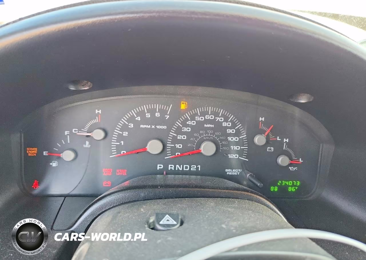 2003 Ford Expedition Xlt VIN:1FMRU15W63LB92439 - 9