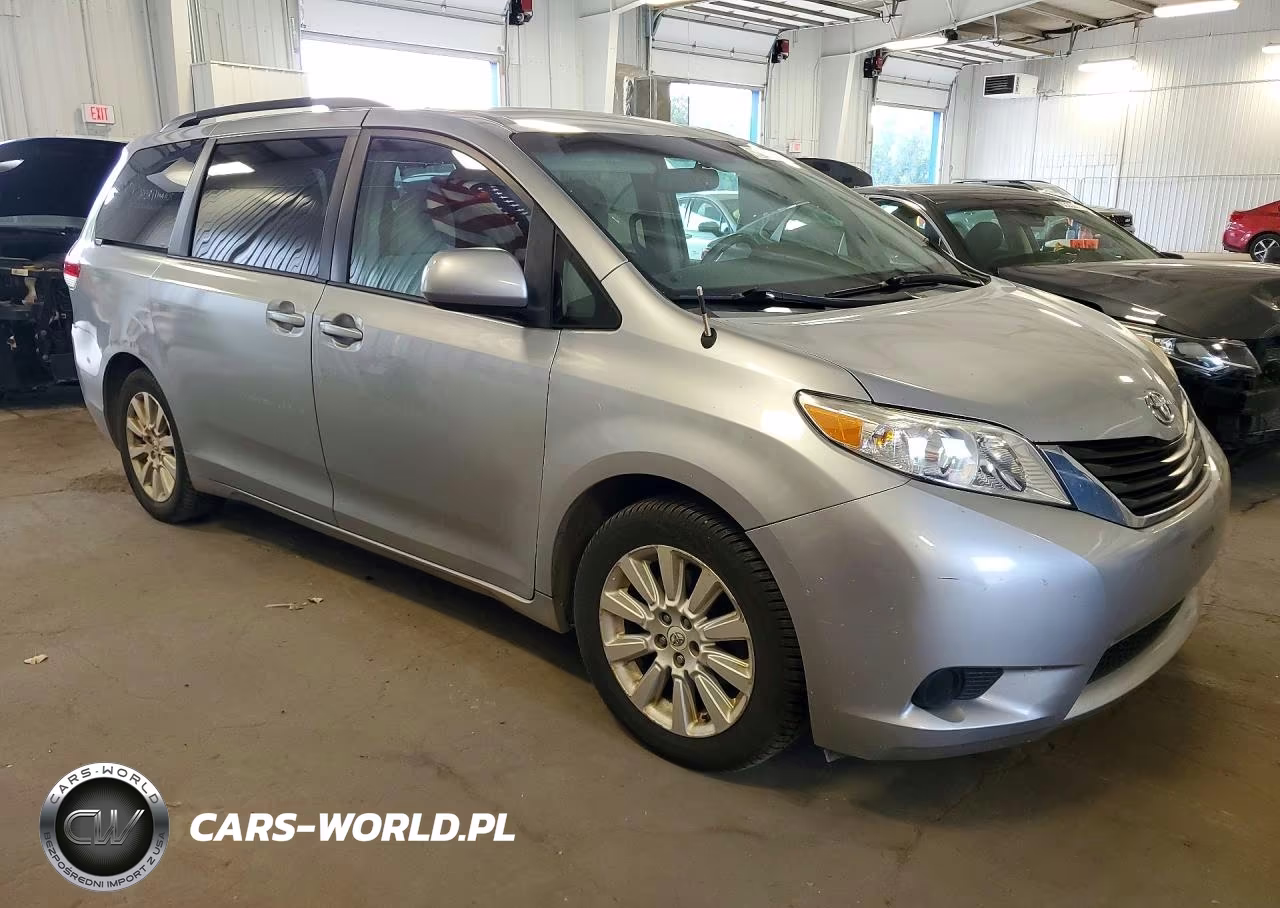 2011 Toyota Sienna Le VIN:5TDJK3DC2BS026894 - 4