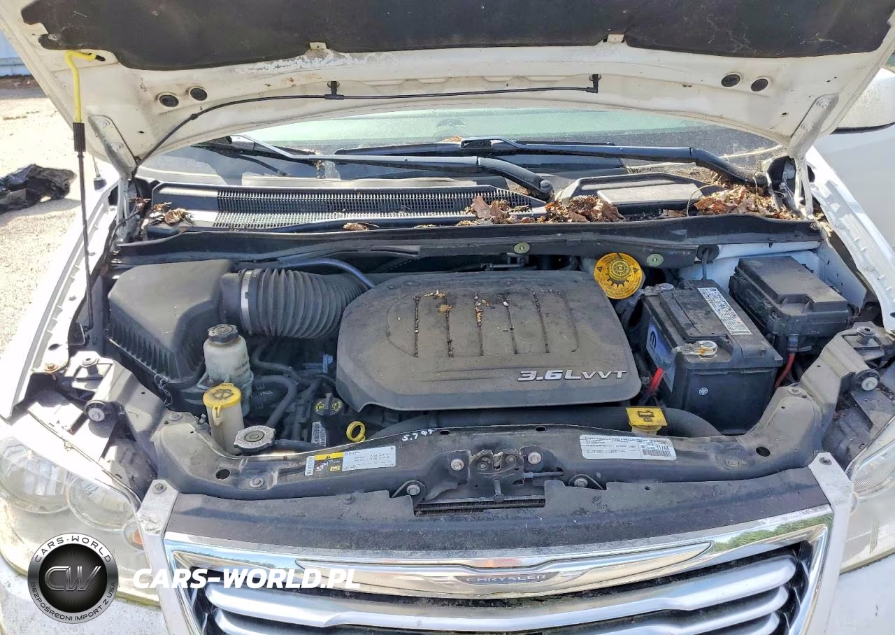 2015 Chrysler Town & Country Touring VIN:2C4RC1BG7FR545528 - 12