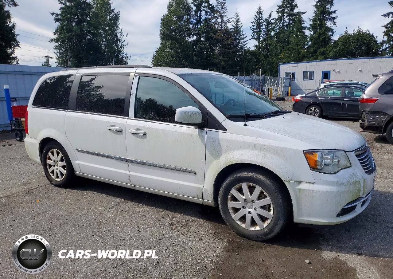2015 Chrysler Town & Country Touring VIN:2C4RC1BG7FR545528 - 4
