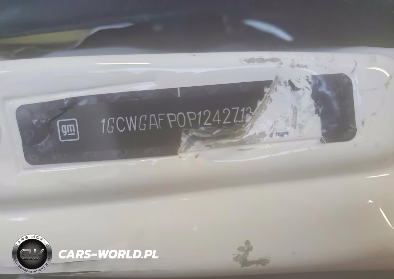 2023 Chevrolet Express G2500 VIN:1GCWGAFP0P1242713 - 13