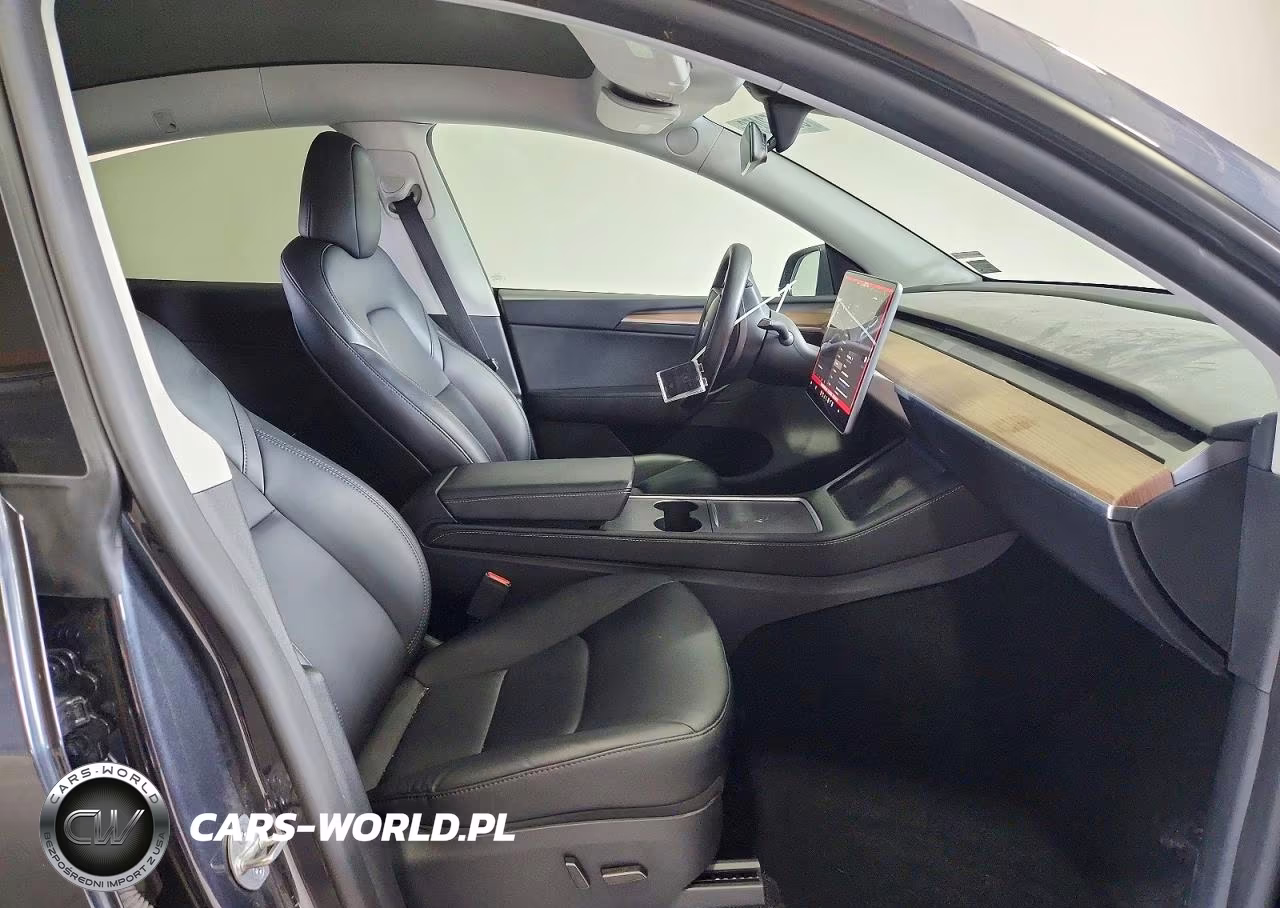 2025 Tesla Model Y VIN:7SAYGDED9SF264861 - 7