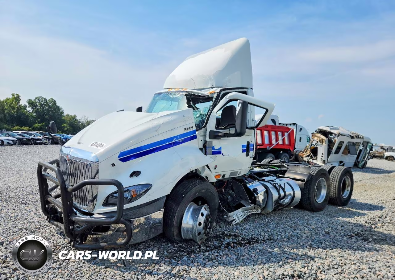 2025 International Rh613 Truck Cab And Chassis – zdjęcie 1 z 12
