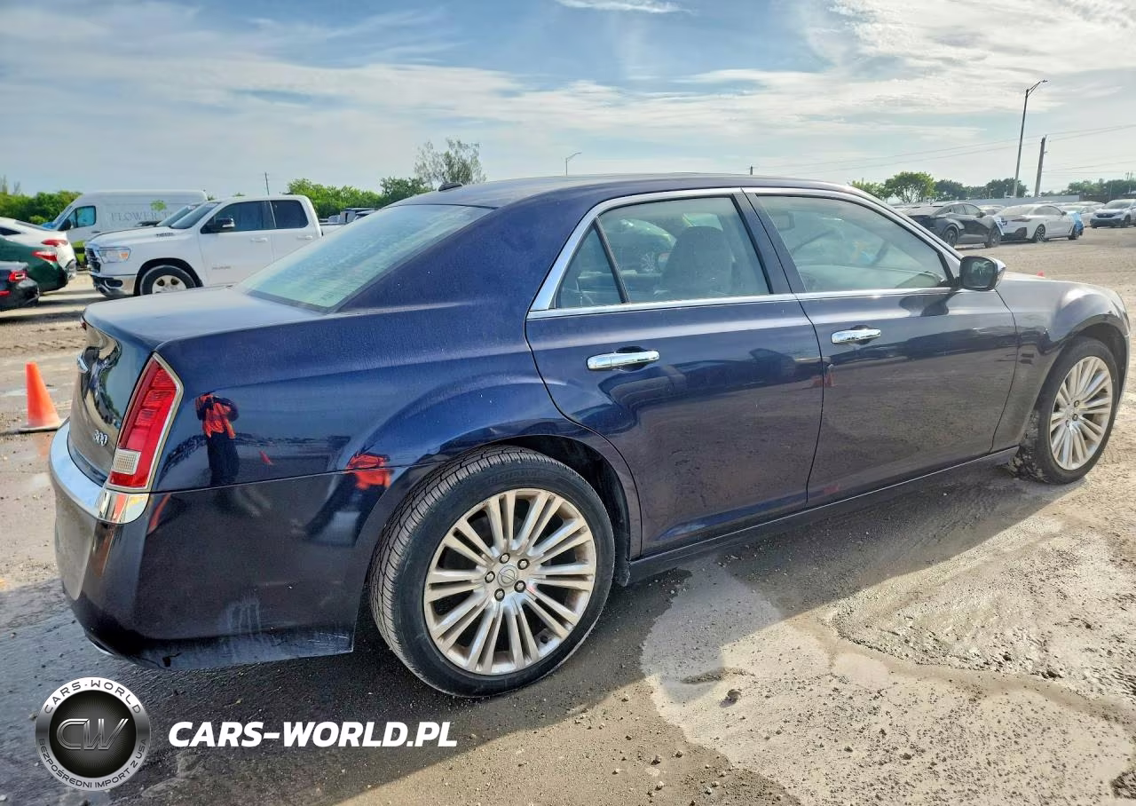 2011 Chrysler 300 Limited VIN:2C3CA5CG7BH551027 - 3