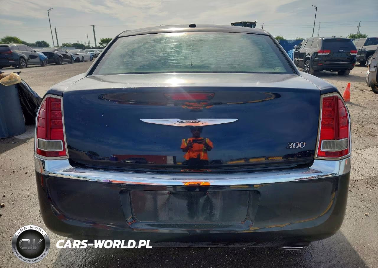 2011 Chrysler 300 Limited VIN:2C3CA5CG7BH551027 - 6