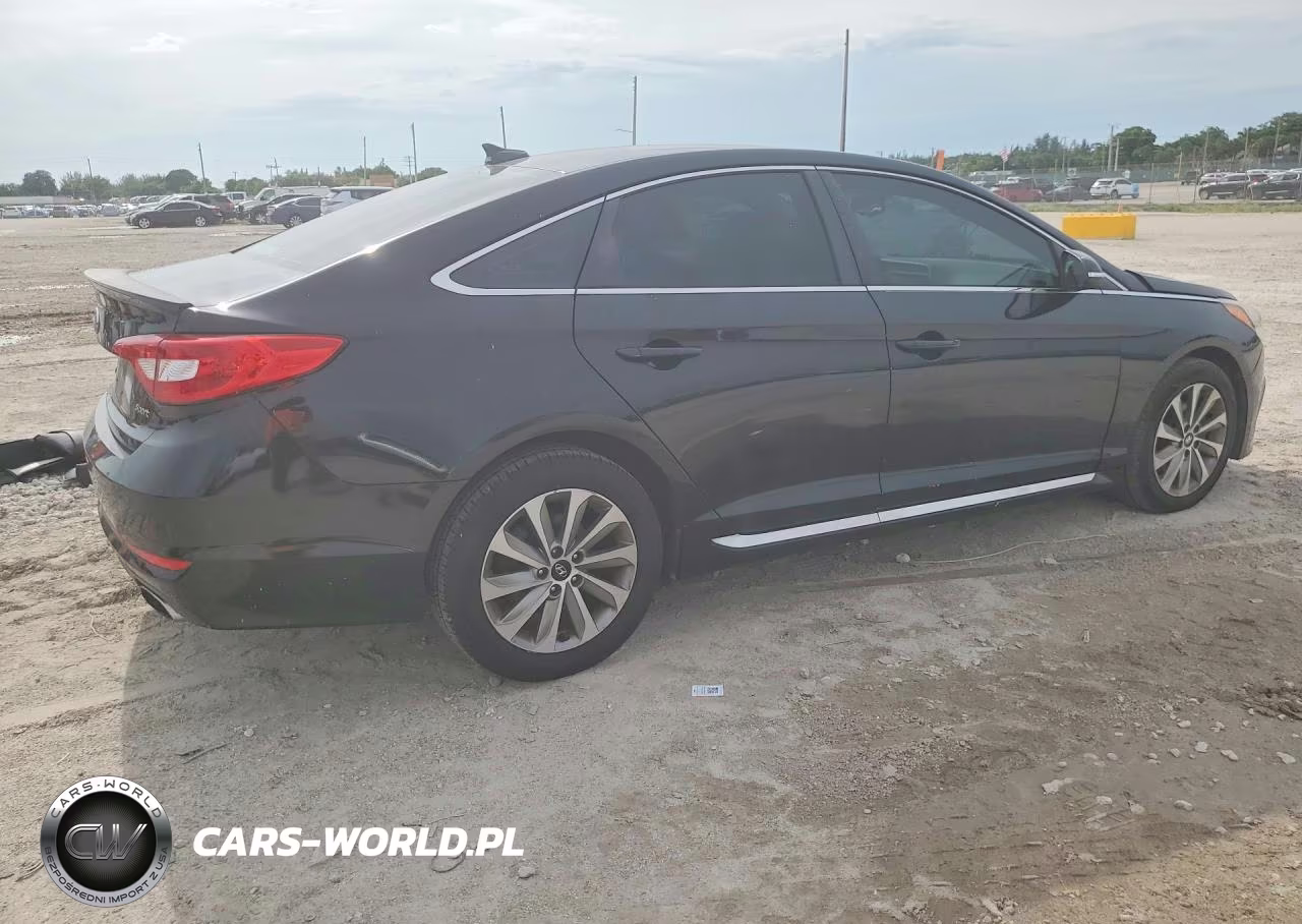 2016 Hyundai Sonata Sport VIN:5NPE34AF5GH333850 - 3