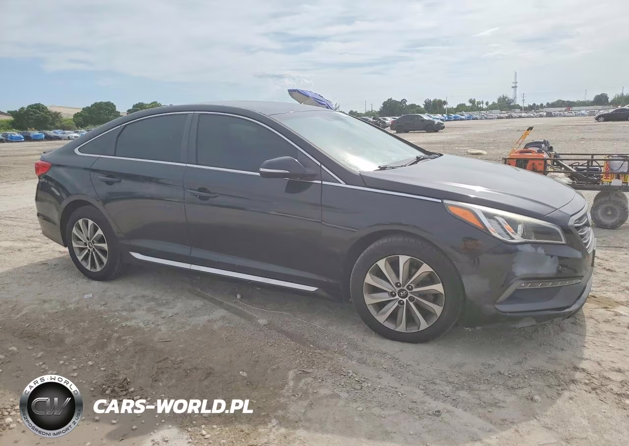 2016 Hyundai Sonata Sport VIN:5NPE34AF5GH333850 - 4