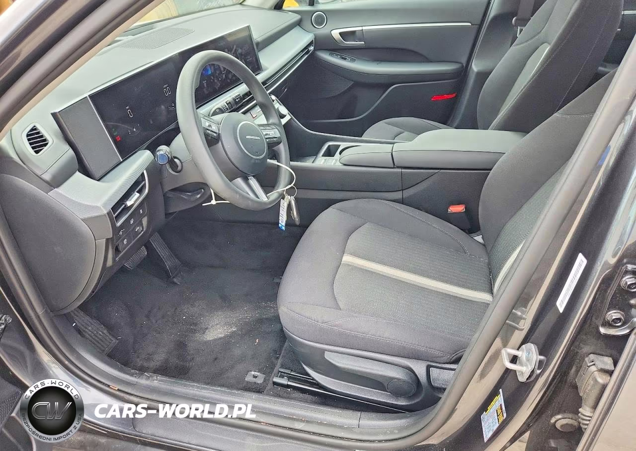 2026 Hyundai Sonata Hybrid Blue VIN:KMHL24JJ8TA158103 - 7