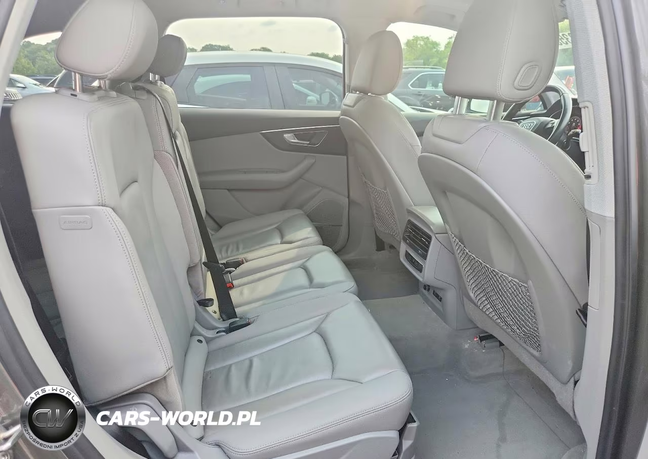 2021 Audi Q7 Premium Plus VIN:WA1LXBF79MD023813 - 11