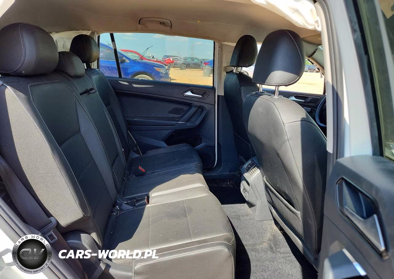 2018 Volkswagen Tiguan Se, Sel VIN:3VV3B7AX8JM031427 - 11