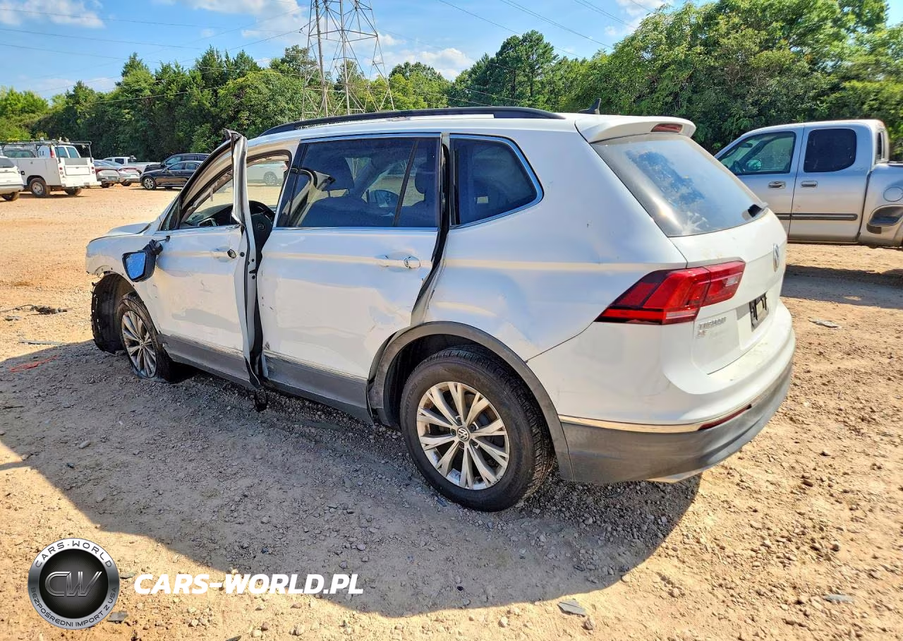 2018 Volkswagen Tiguan Se, Sel VIN:3VV3B7AX8JM031427 - 2