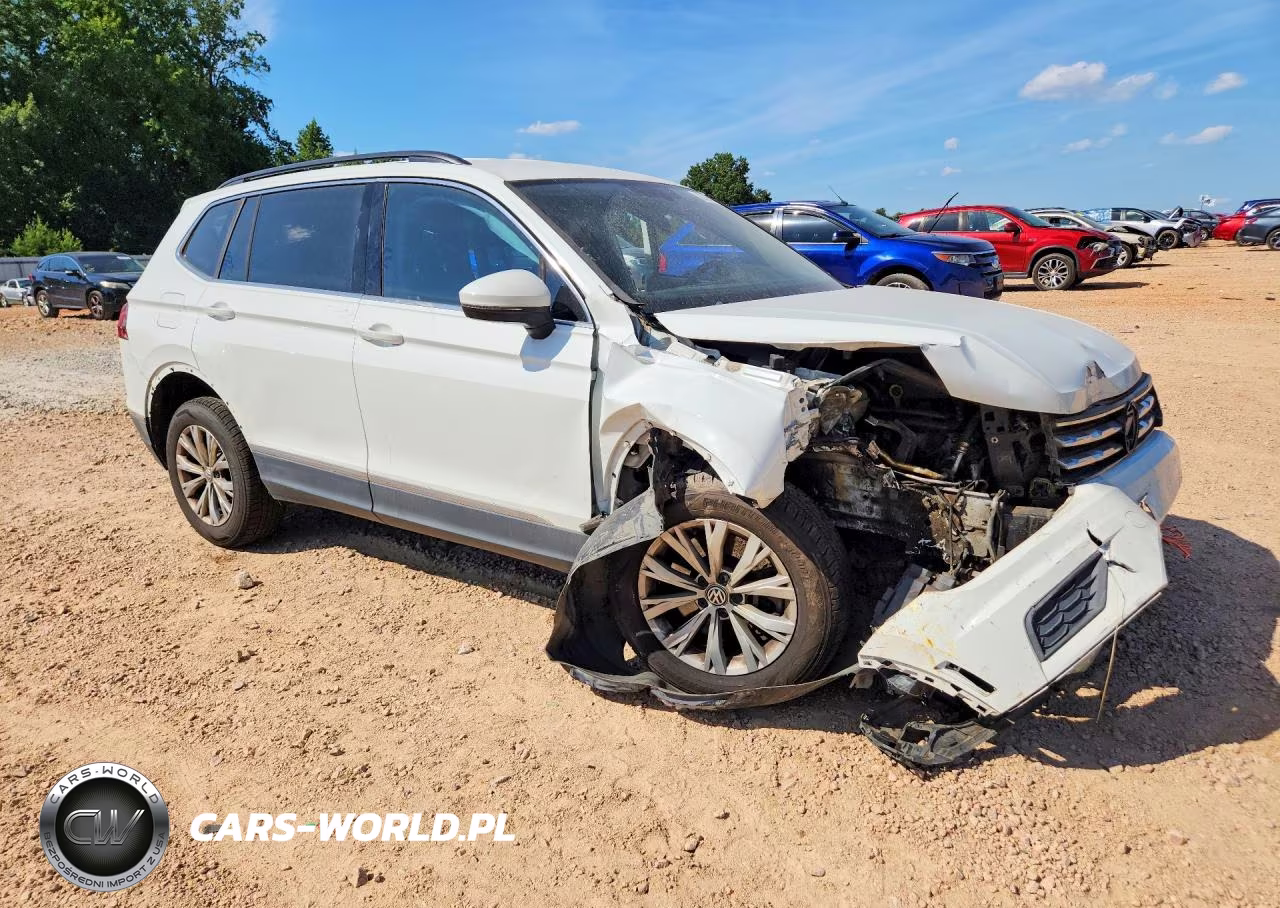 2018 Volkswagen Tiguan Se, Sel VIN:3VV3B7AX8JM031427 - 4