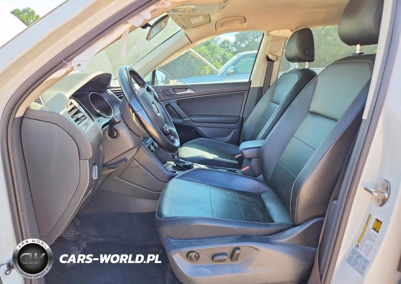2018 Volkswagen Tiguan Se, Sel VIN:3VV3B7AX8JM031427 - 7