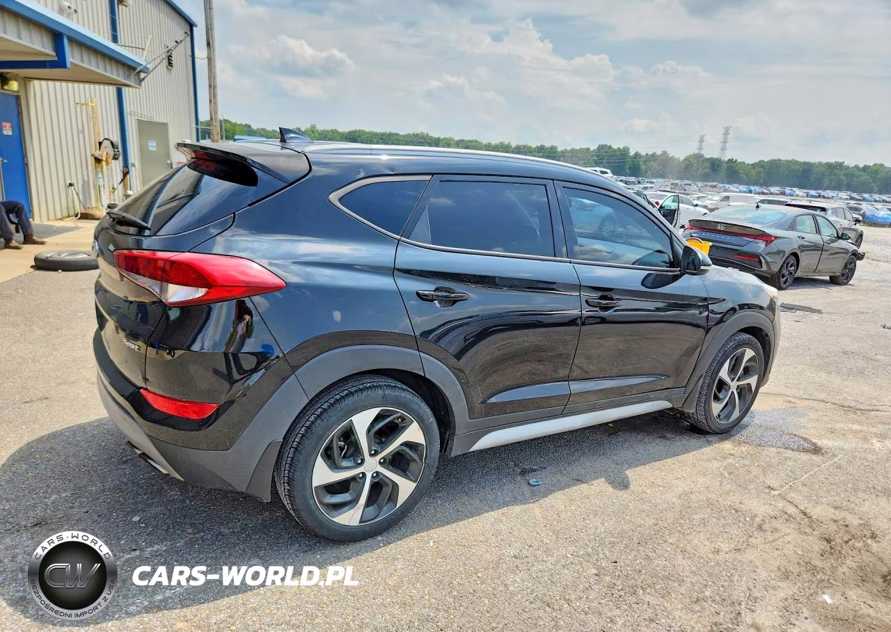 2018 Hyundai Tucson Sport VIN:KM8J33AL4JU817855 - 3