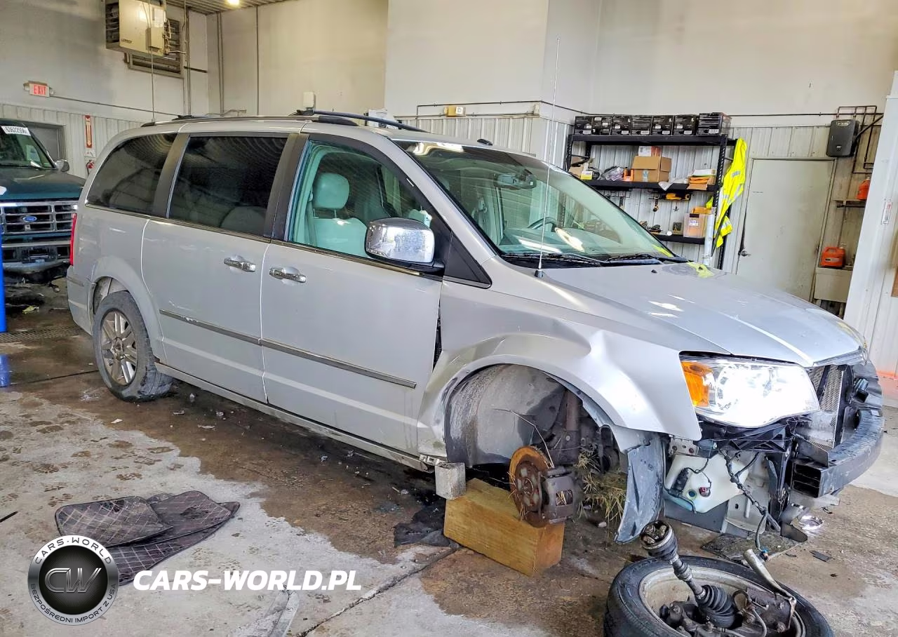 2008 Chrysler Town & Country Limited VIN:2A8HR64X58R132877 - 4