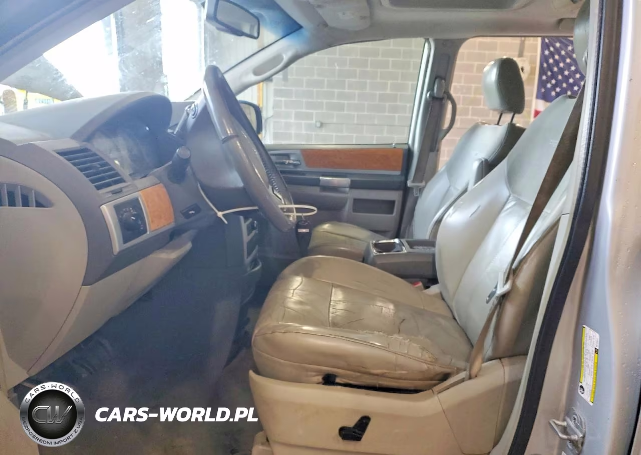 2008 Chrysler Town & Country Limited VIN:2A8HR64X58R132877 - 7