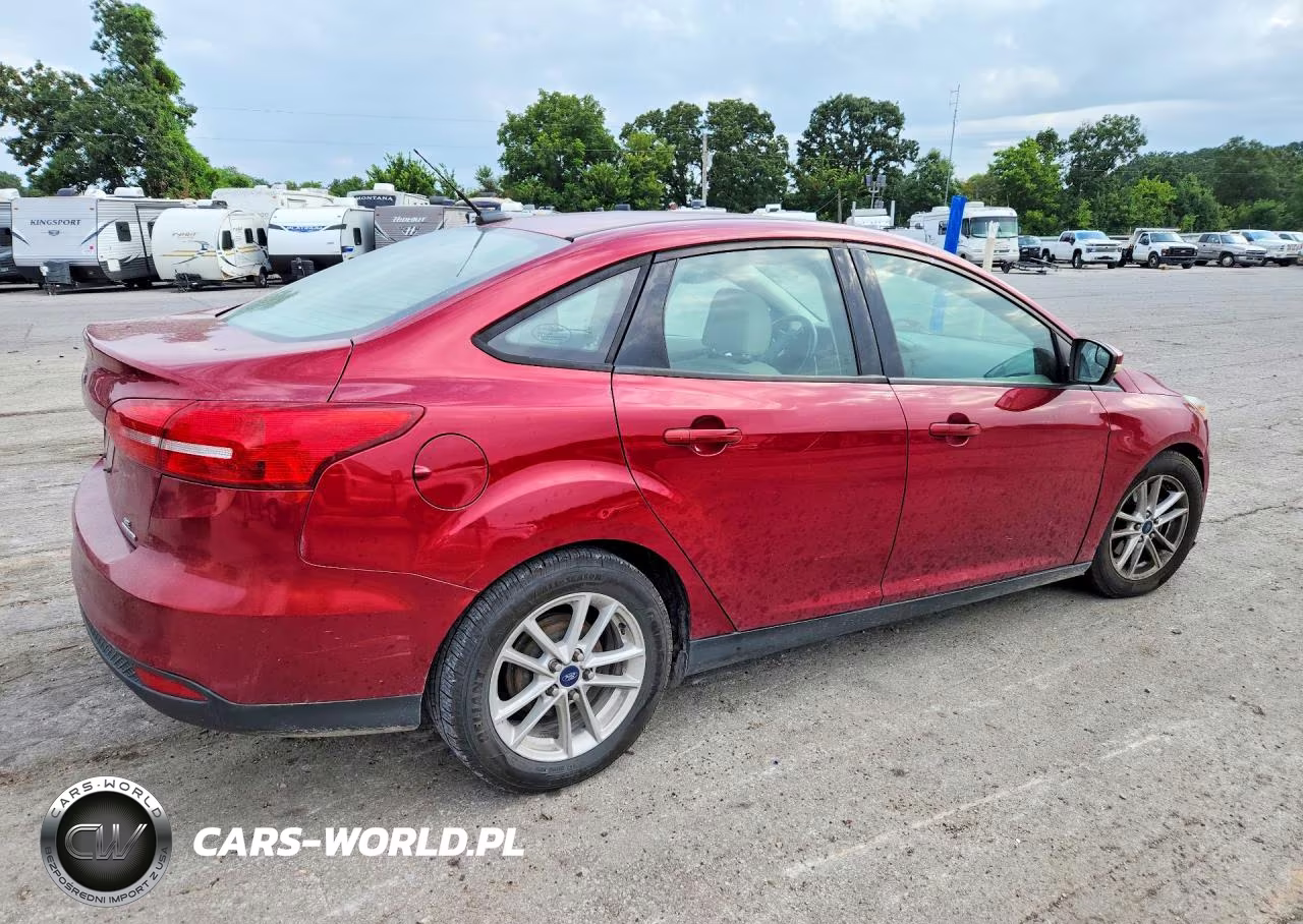 2015 Ford Focus Se VIN:1FADP3F24FL374809 - 3