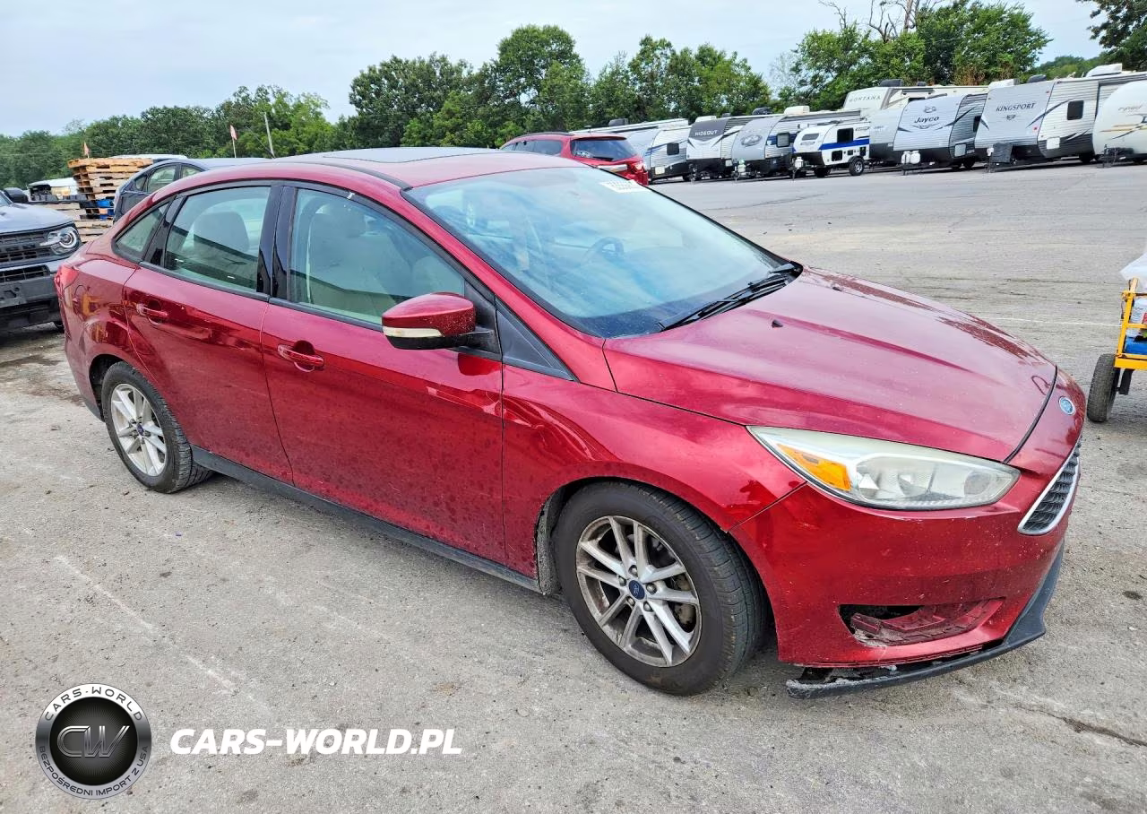 2015 Ford Focus Se VIN:1FADP3F24FL374809 - 4