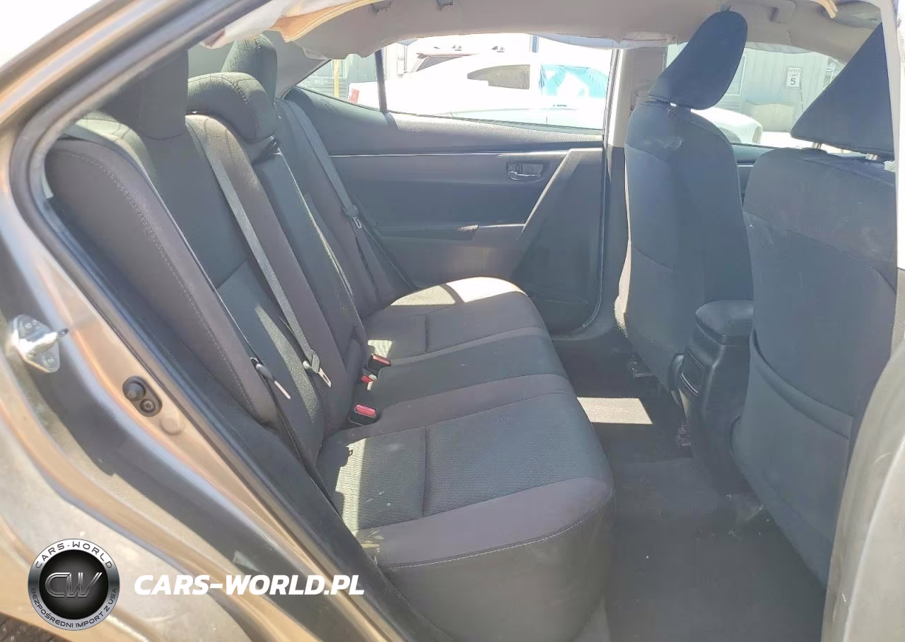 2018 Toyota Corolla Le VIN:2T1BURHE5JC048019 - 10