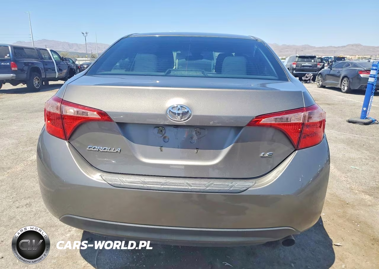 2018 Toyota Corolla Le VIN:2T1BURHE5JC048019 - 6