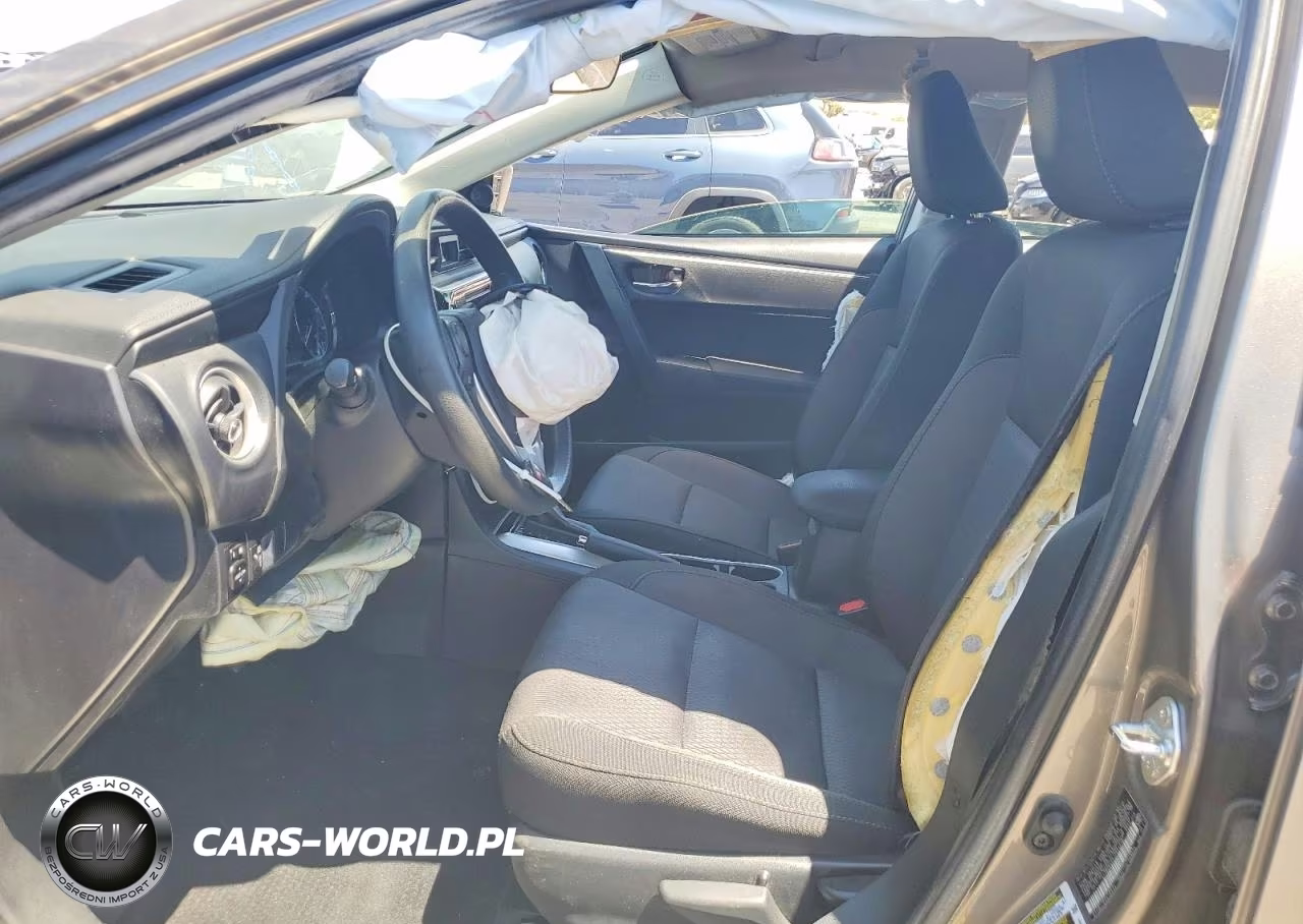 2018 Toyota Corolla Le VIN:2T1BURHE5JC048019 - 7