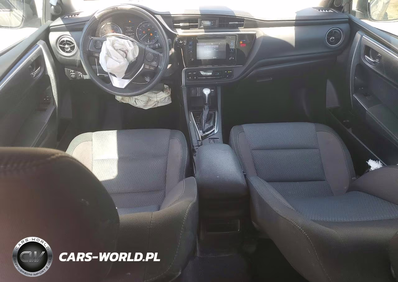 2018 Toyota Corolla Le VIN:2T1BURHE5JC048019 - 8