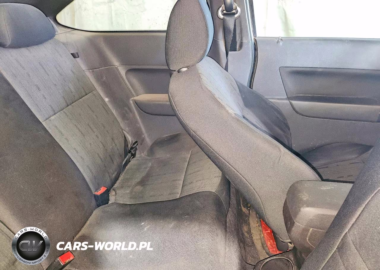 2010 Ford Focus Se VIN:1FAHP3CN7AW104190 - 10