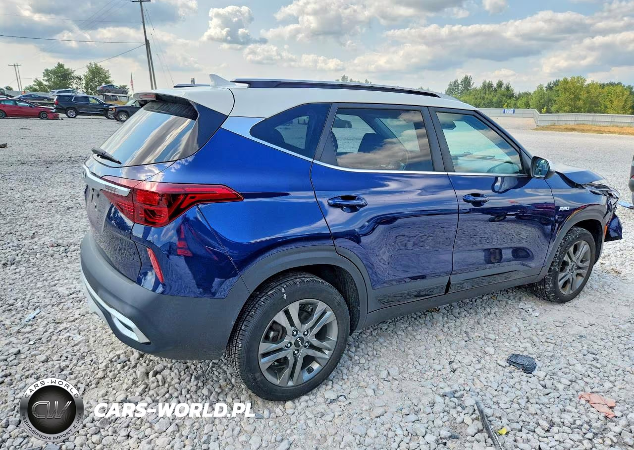 2023 Kia Seltos S VIN:KNDEUCAA9P7411241 - 3