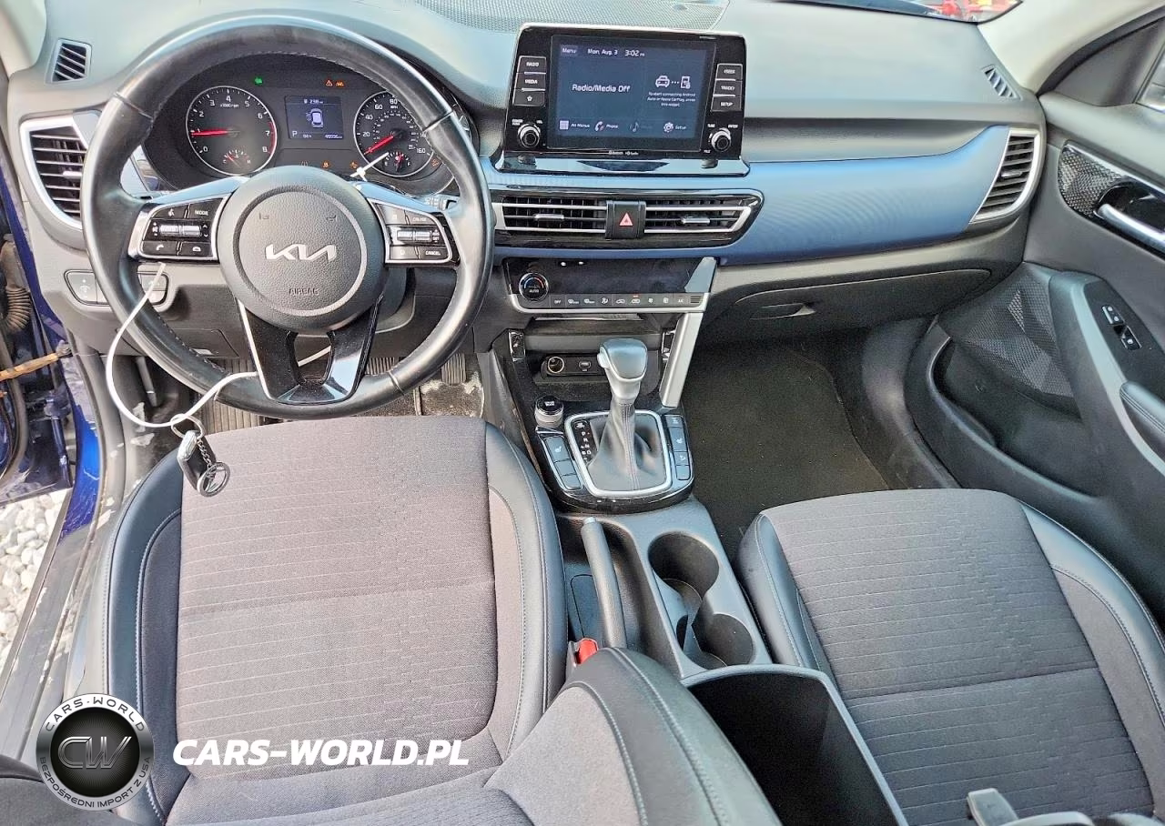 2023 Kia Seltos S VIN:KNDEUCAA9P7411241 - 8