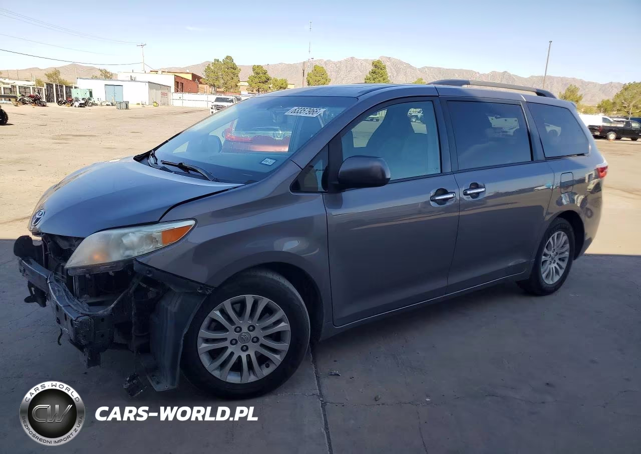2017 Toyota Sienna Xle Premium 8-Passenger – zdjęcie 1 z 13