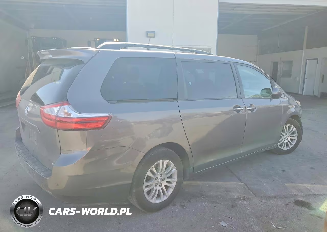 2017 Toyota Sienna Xle Premium 8-Passenger VIN:5TDYZ3DC1HS857578 - 3