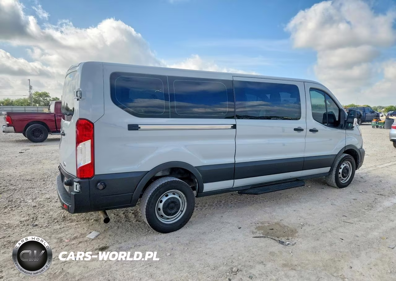 2023 Ford Transit 250 Delivery Van VIN:1FTBR1Y88PKA21644 - 3